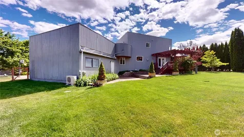 36 River Overlook Street Omak WA 98841