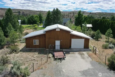 36 River Overlook Street Omak WA 98841