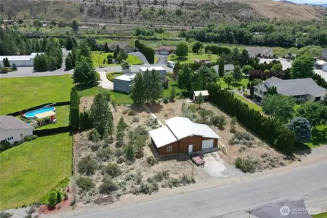 36 River Overlook Street Omak WA 98841