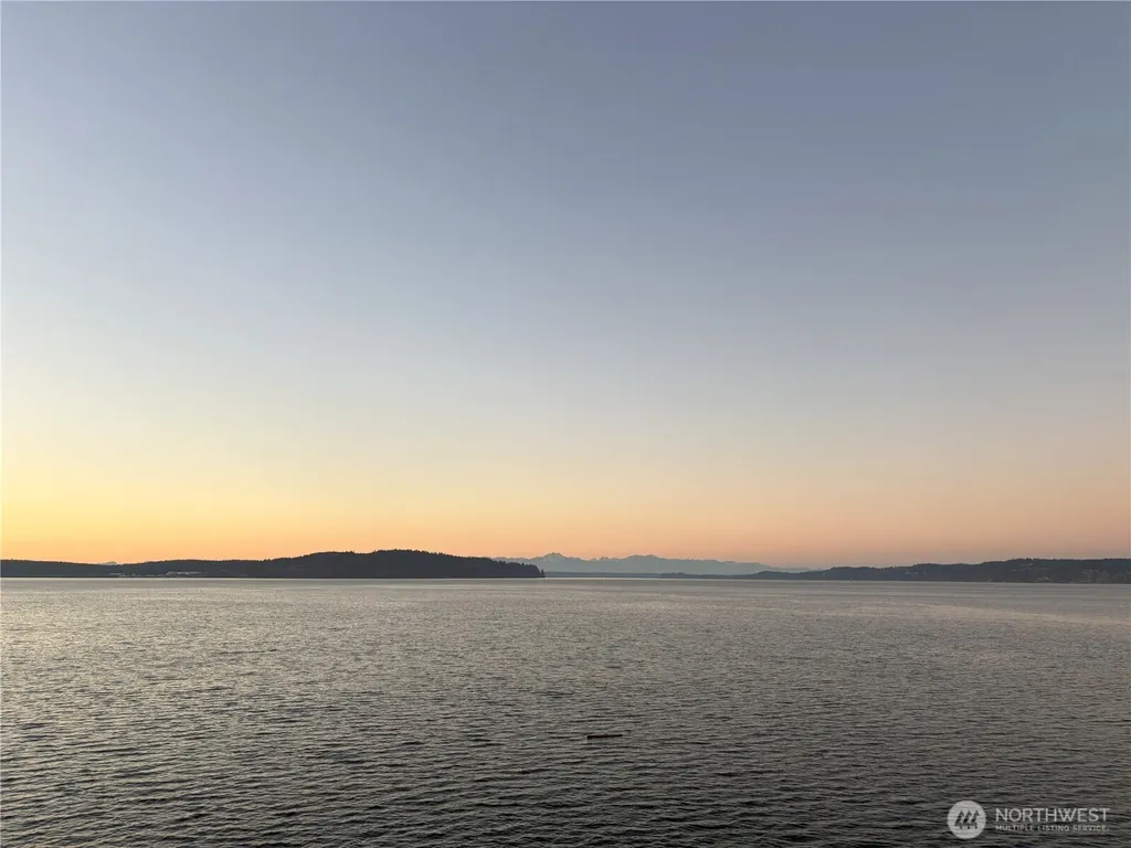 10111 Totem Way Anderson Island WA 98303