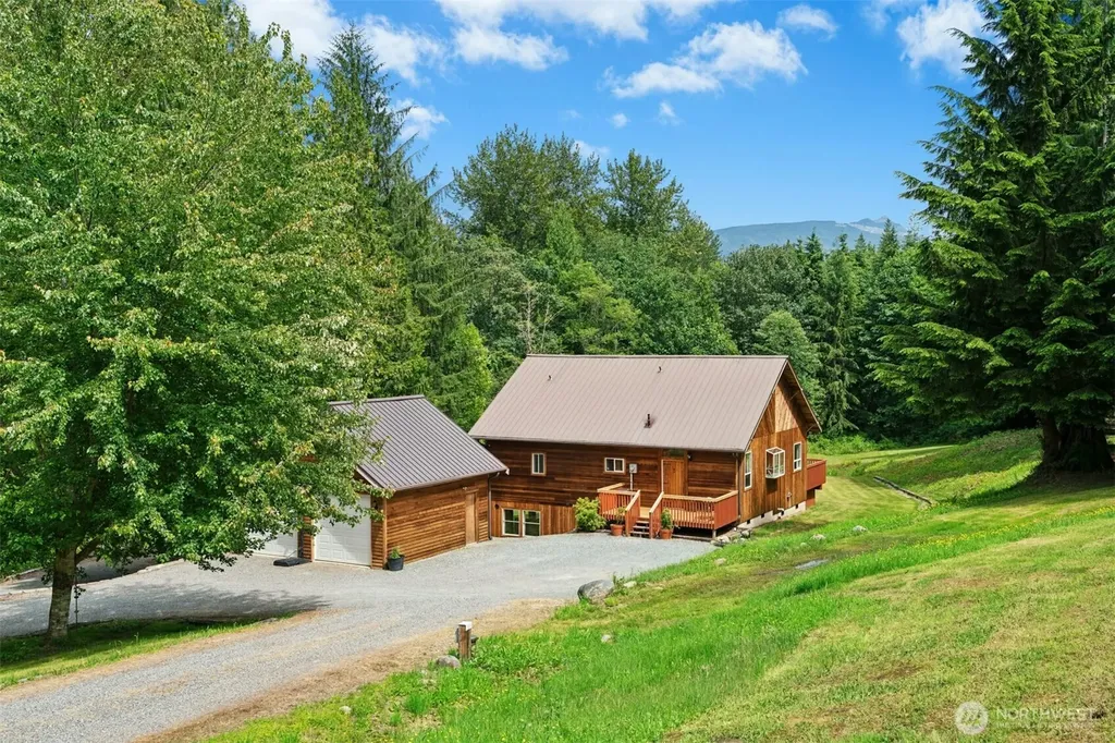 10025 333rd Avenue SE Sultan WA 98294