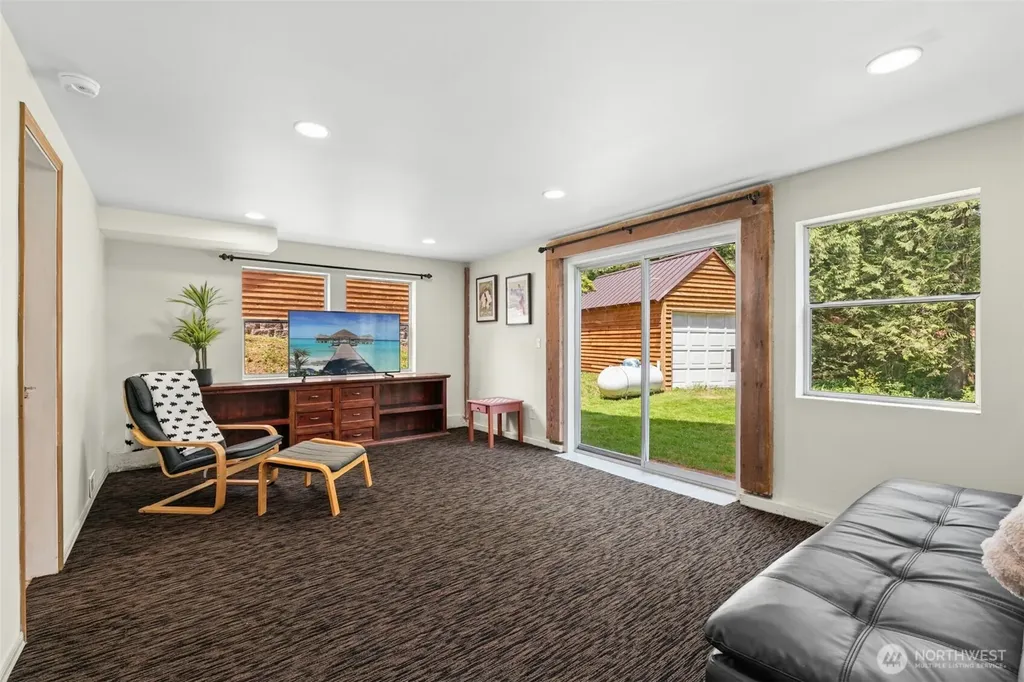 10025 333rd Avenue SE Sultan WA 98294