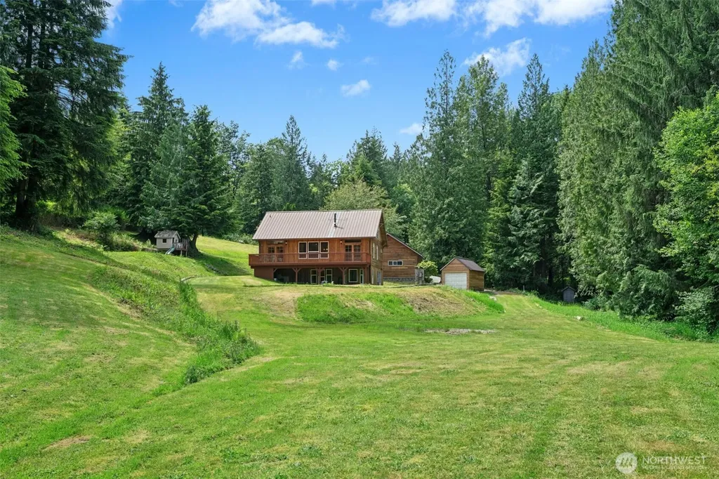 10025 333rd Avenue SE Sultan WA 98294
