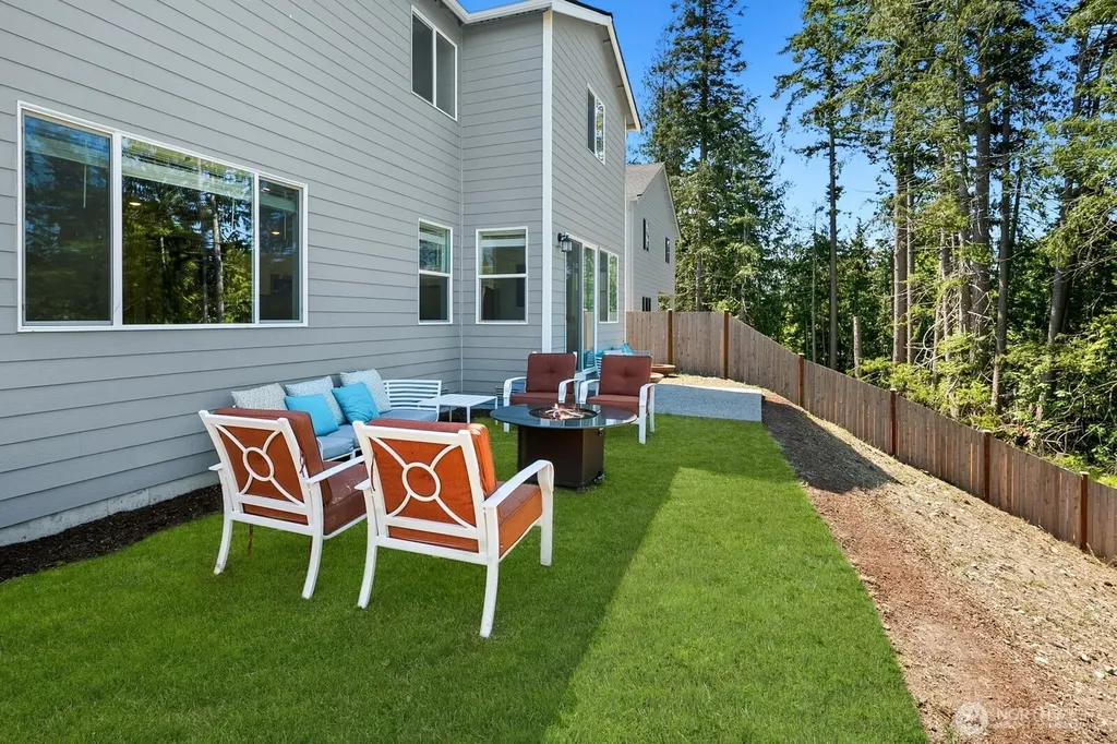 8109 285 Place NW Stanwood WA 98292