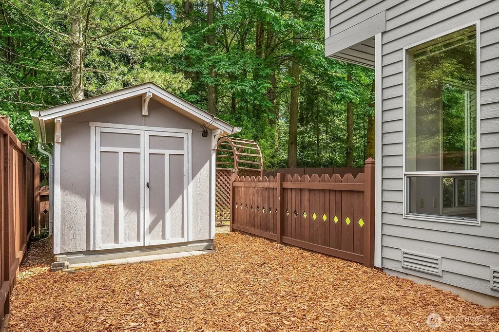4020 262nd Place SE Sammamish WA 98029