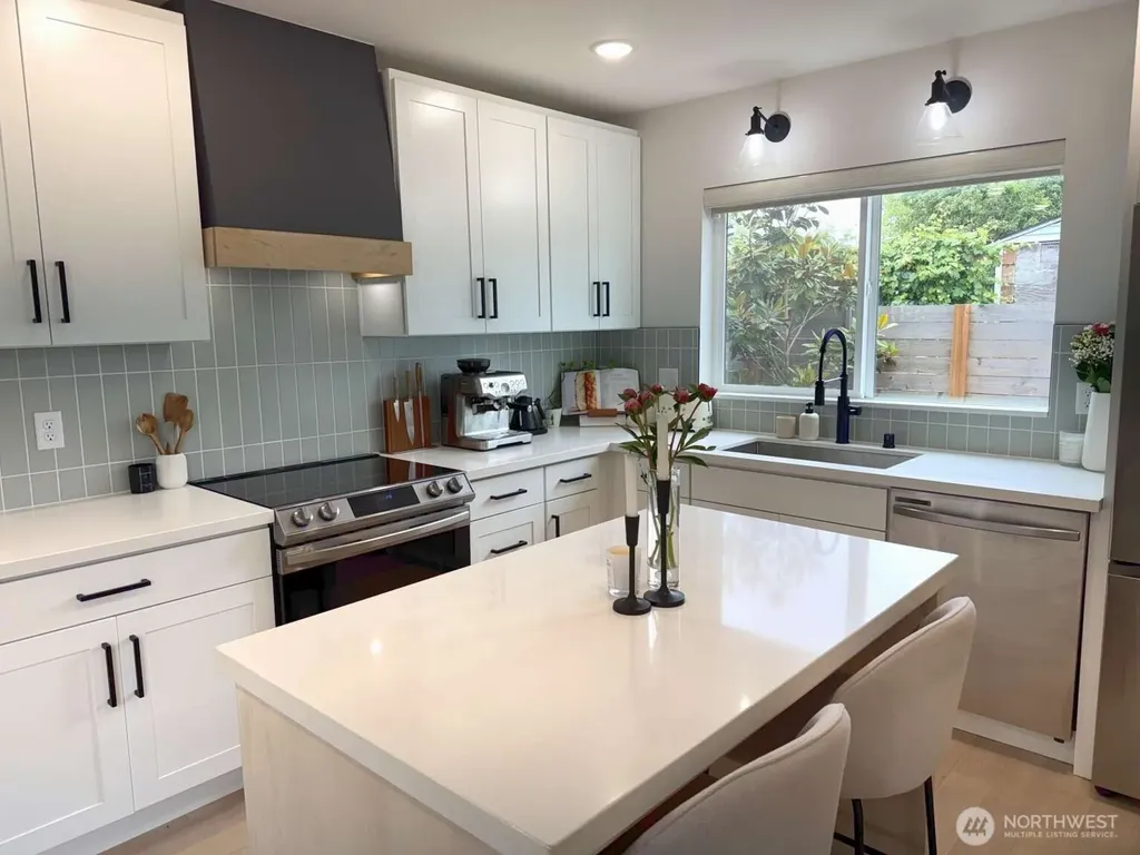 8449 18th Avenue SW Seattle WA 98106