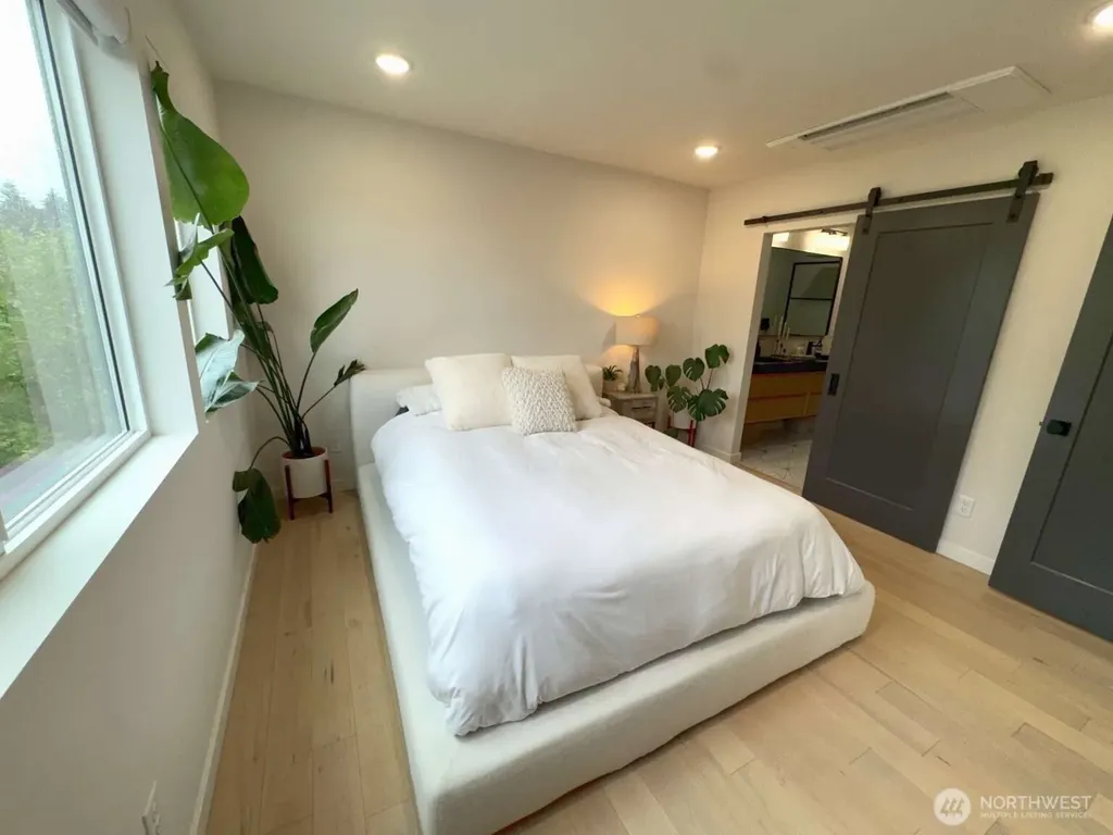 8449 18th Avenue SW Seattle WA 98106