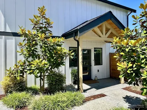 8449 18th Avenue SW Seattle WA 98106