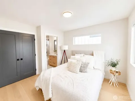 8449 18th Avenue SW Seattle WA 98106