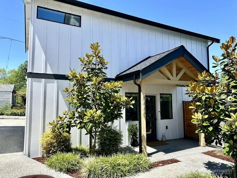 8449 18th Avenue SW Seattle WA 98106