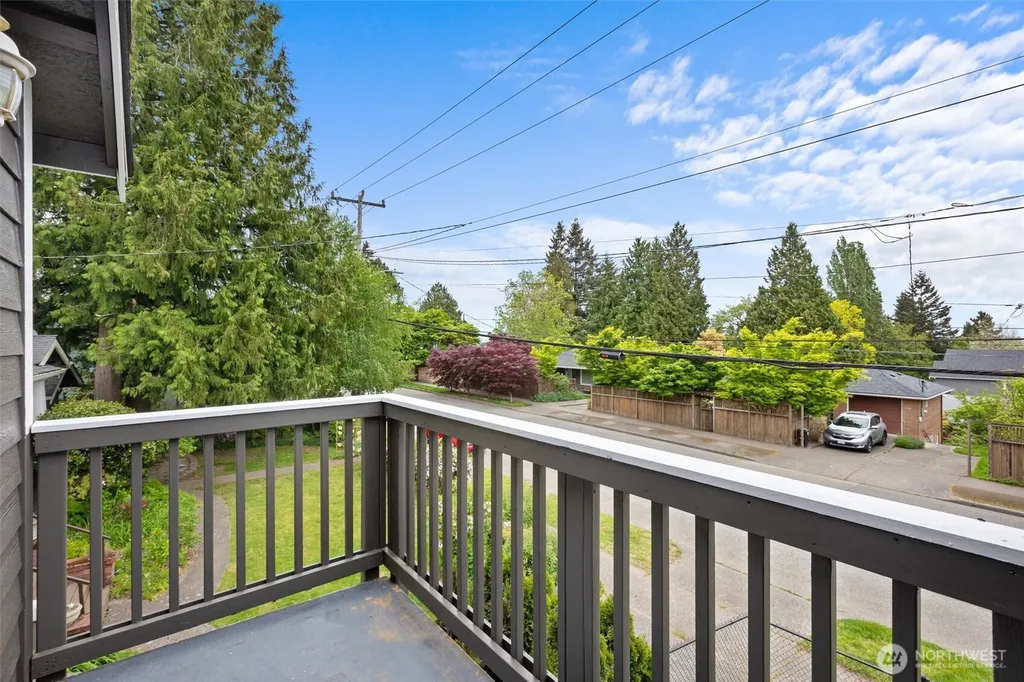 8803 15th Avenue NE Seattle WA 98115