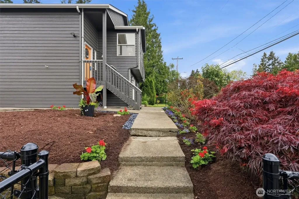 8803 15th Avenue NE Seattle WA 98115
