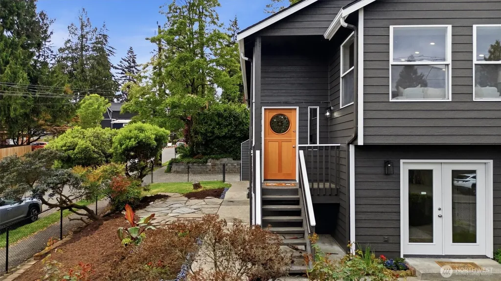 8803 15th Avenue NE Seattle WA 98115