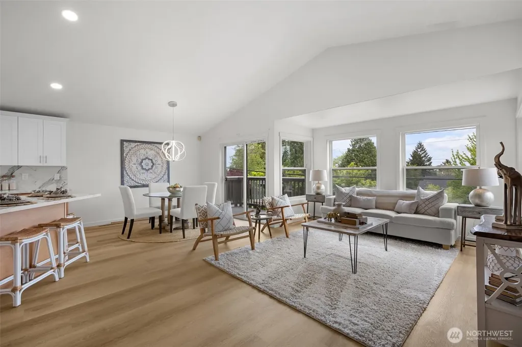 8803 15th Avenue NE Seattle WA 98115