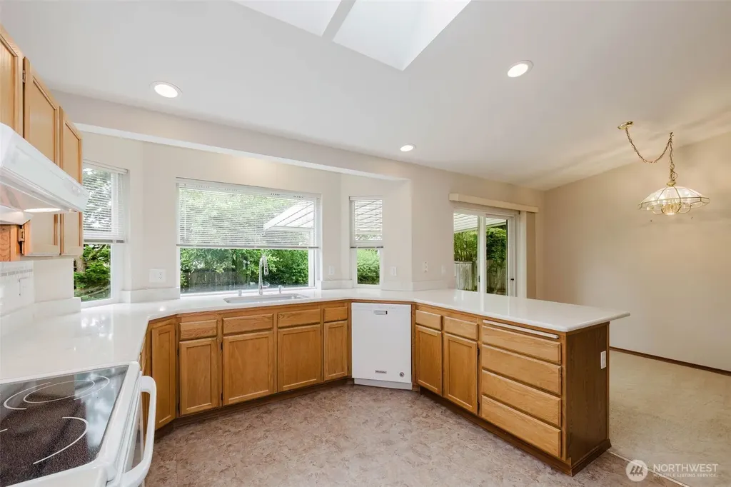 6003 60th Loop SE Lacey WA 98513