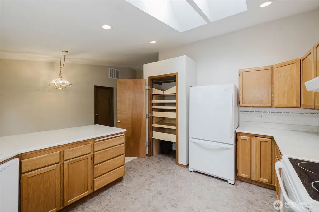 6003 60th Loop SE Lacey WA 98513