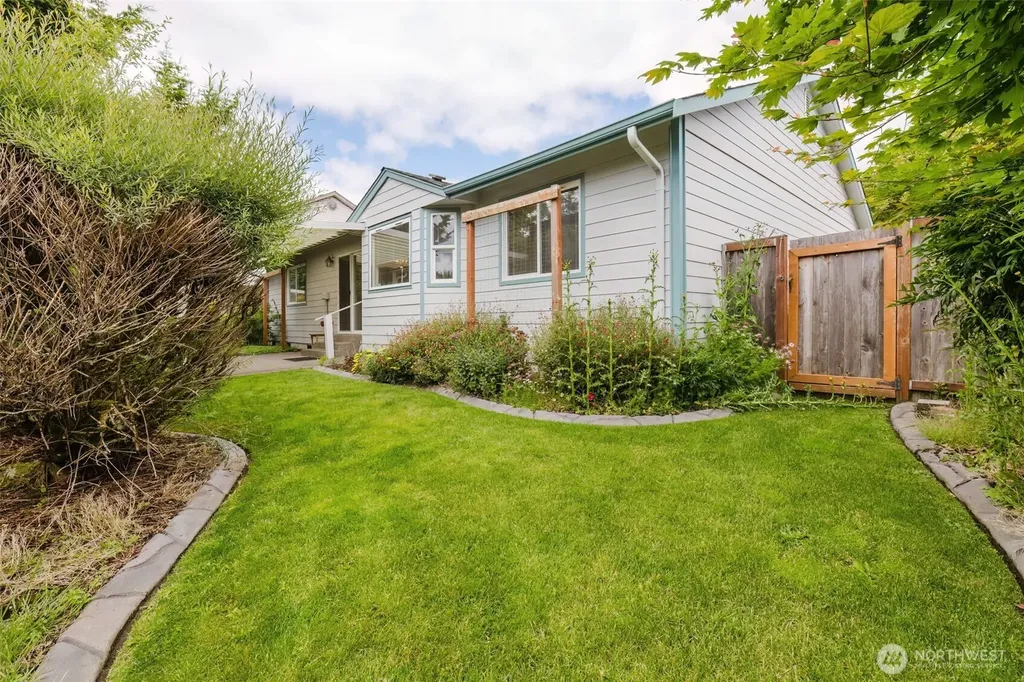 6003 60th Loop SE Lacey WA 98513