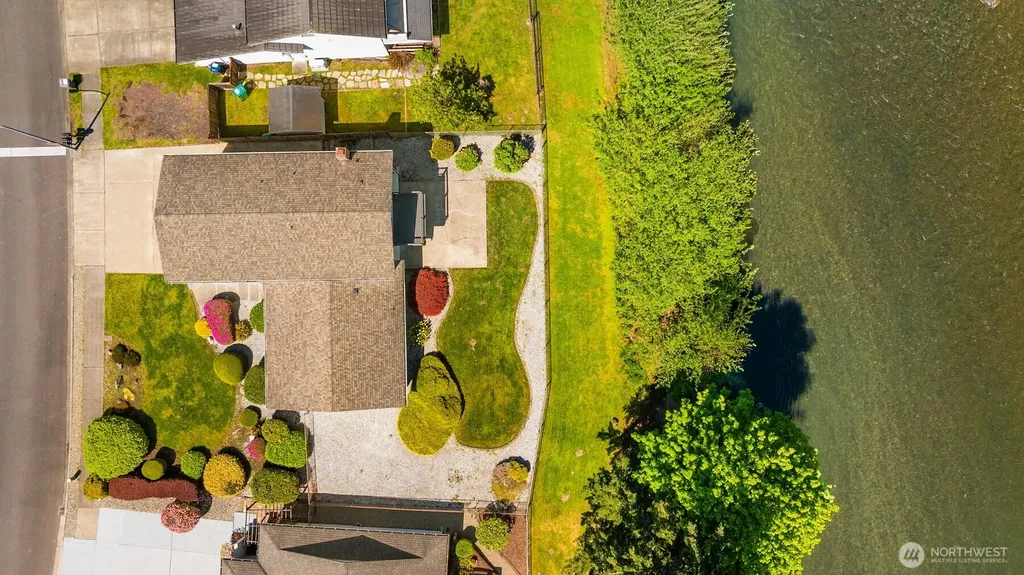 1816 Riverview Drive NE Auburn WA 98002