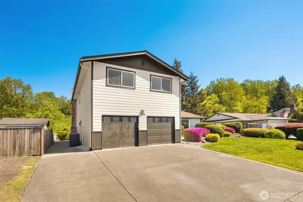 1816 Riverview Drive NE Auburn WA 98002
