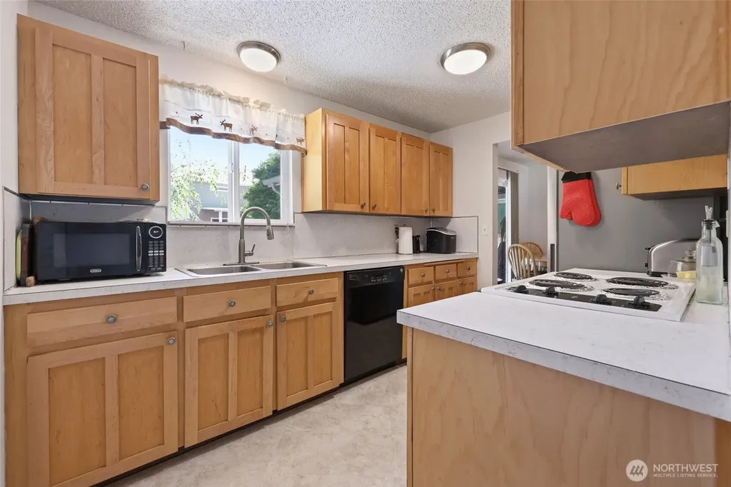 5743 39th Avenue SE Lacey WA 98503