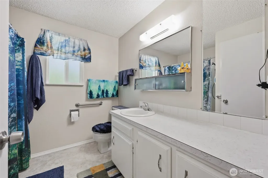 5743 39th Avenue SE Lacey WA 98503