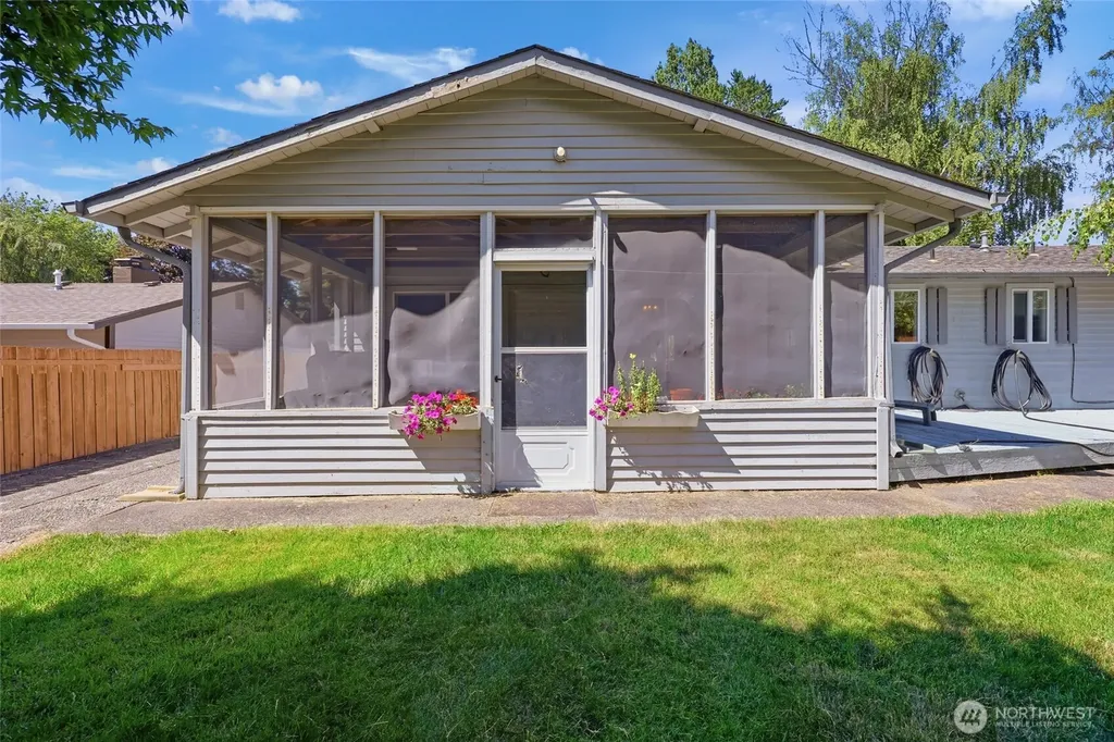 5743 39th Avenue SE Lacey WA 98503