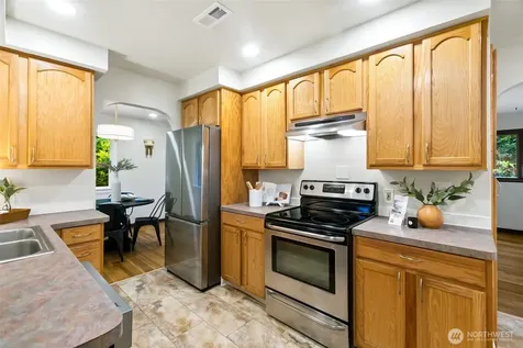 860 S 48th Tacoma WA 98408