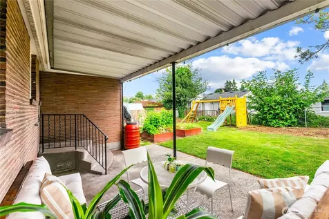 860 S 48th Tacoma WA 98408