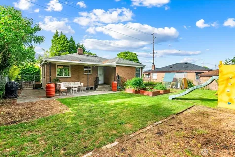 860 S 48th Tacoma WA 98408