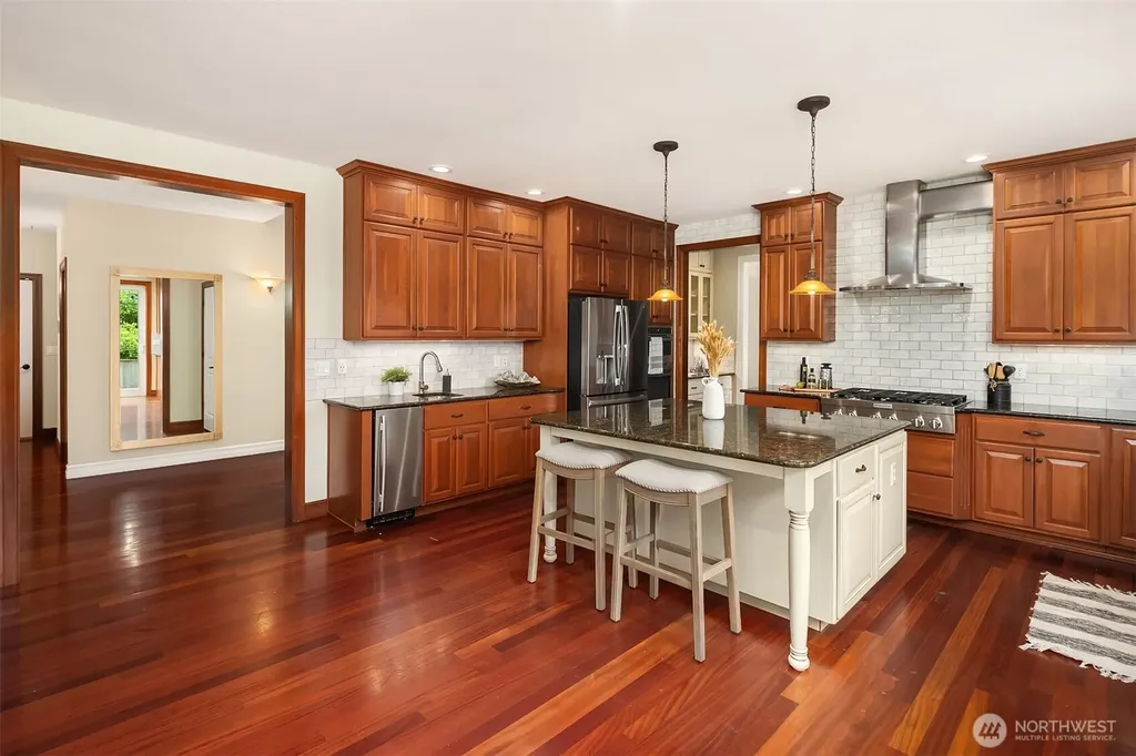 8703 191st Place SW Edmonds WA 98026