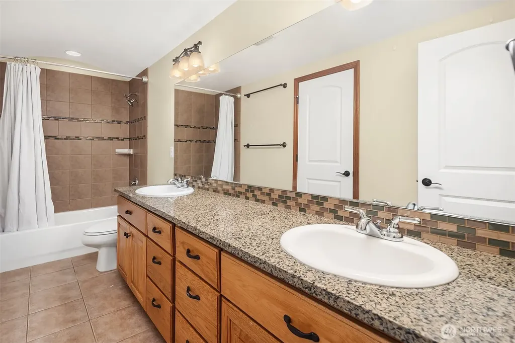 8703 191st Place SW Edmonds WA 98026