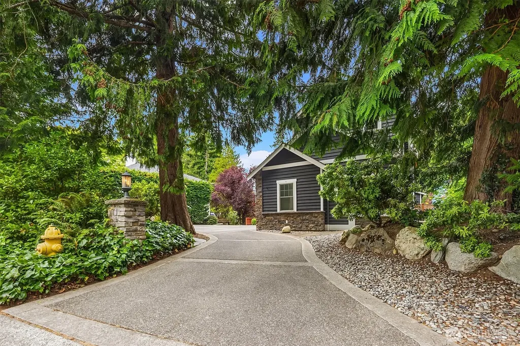8703 191st Place SW Edmonds WA 98026