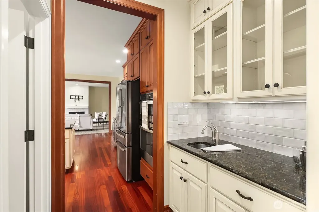 8703 191st Place SW Edmonds WA 98026