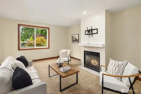 8703 191st Place SW Edmonds WA 98026