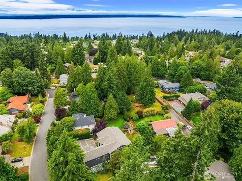 8703 191st Place SW Edmonds WA 98026