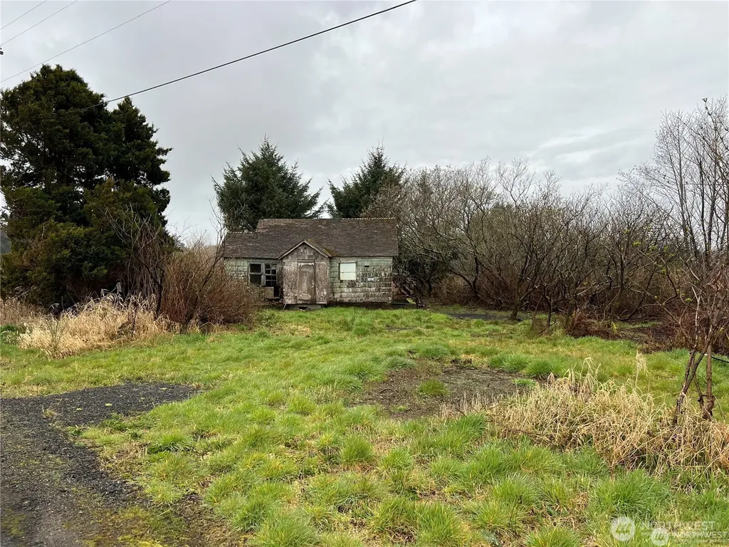 2361 Evergreen Park Road Grayland WA 98547