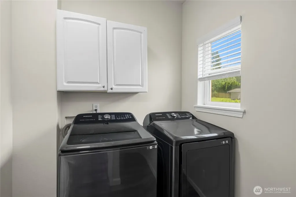 330 E Bay Drive NE Olympia WA 98506