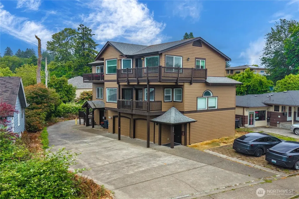 330 E Bay Drive NE Olympia WA 98506