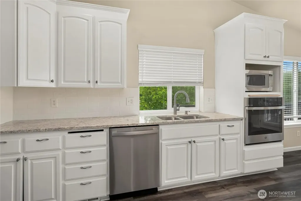 330 E Bay Drive NE Olympia WA 98506