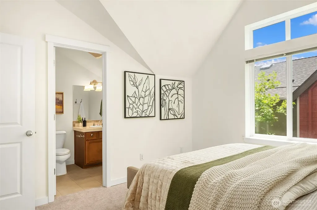6533 25th Avenue NE Seattle WA 98115