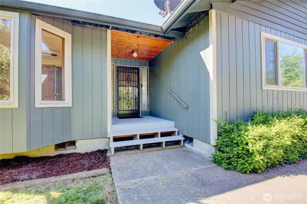3046 Old Highway 99 North Road Burlington WA 98233