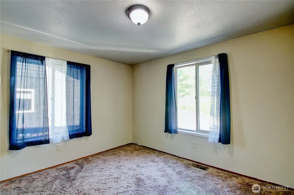 3046 Old Highway 99 North Road Burlington WA 98233