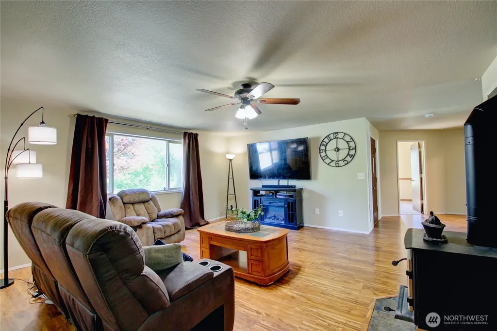 3046 Old Highway 99 North Road Burlington WA 98233