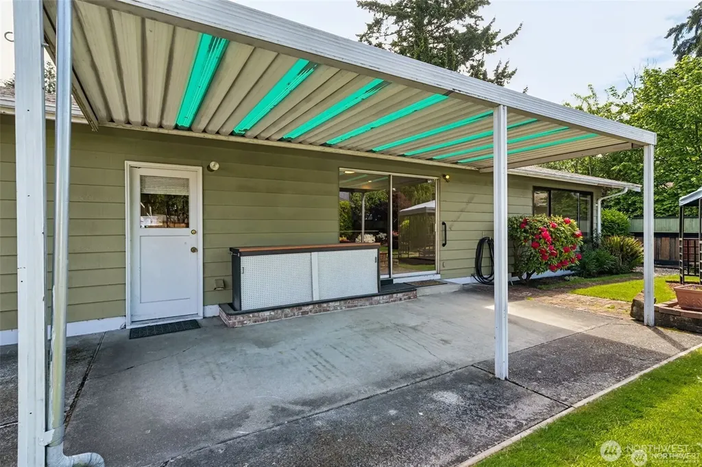 32305 10th Place S Federal Way WA 98003