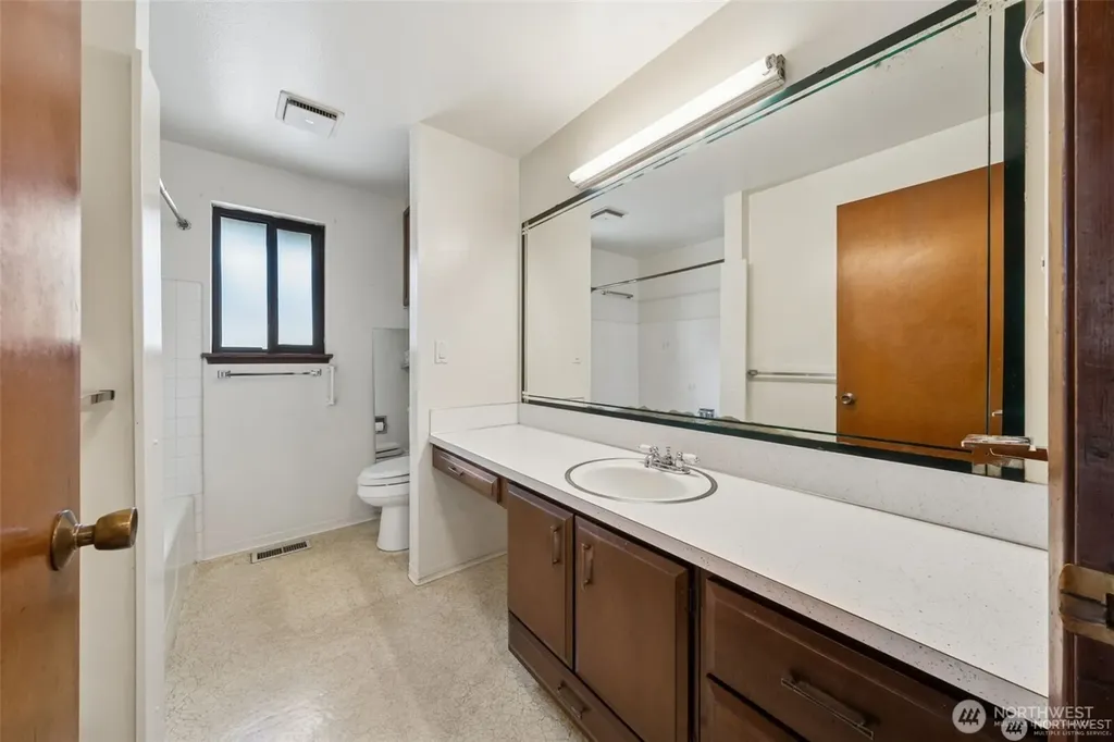 32305 10th Place S Federal Way WA 98003