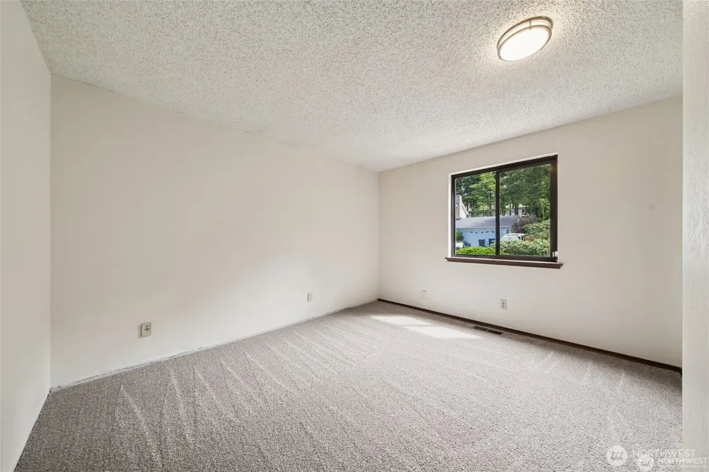 32305 10th Place S Federal Way WA 98003