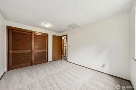 32305 10th Place S Federal Way WA 98003