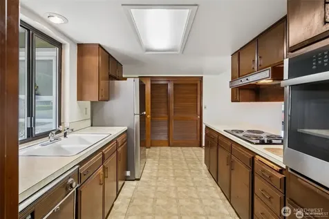32305 10th Place S Federal Way WA 98003