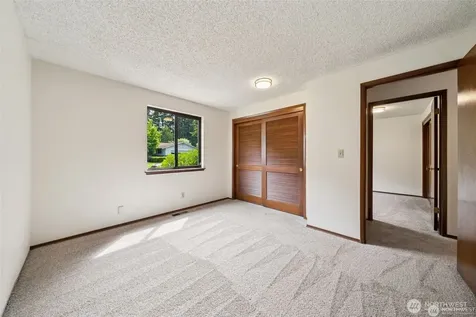 32305 10th Place S Federal Way WA 98003