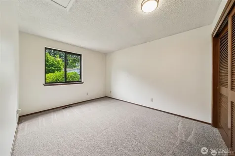 32305 10th Place S Federal Way WA 98003